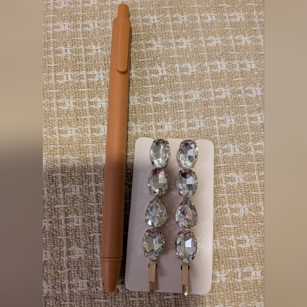 🌿 Crystal Teardrop and Oval Hair Pins - Clear Rhinestone Accent - Picture 6 of 6